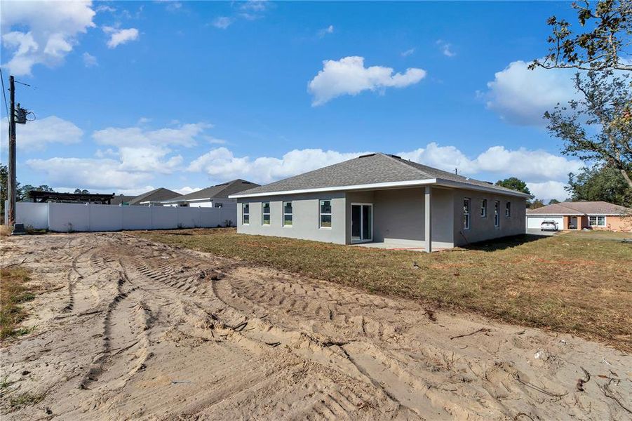 Exterior details and patio area of a home in , Ocala (Image 4).