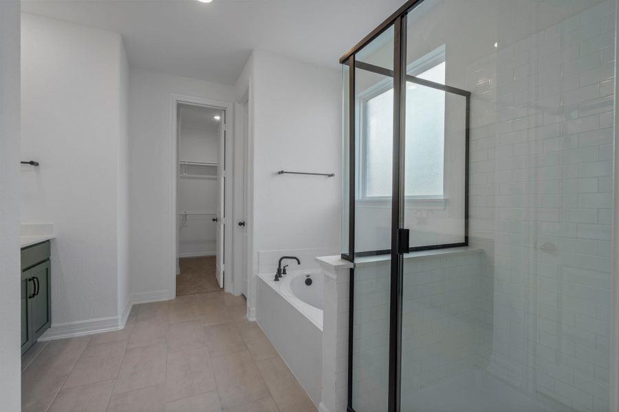 Note: Sample product photo. Actual exterior and interior selections may vary by homesite. Photo may be virtually staged