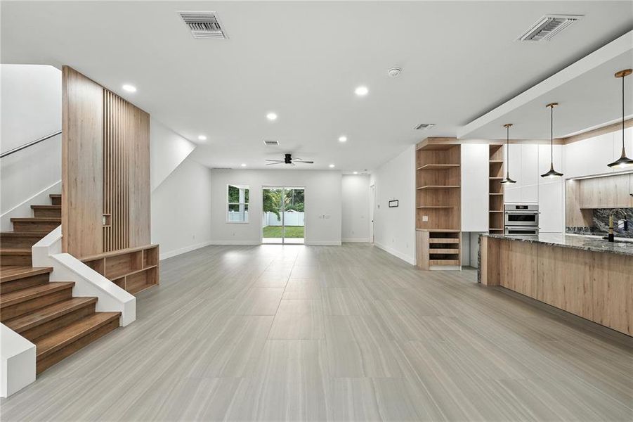 Spacious, unfurnished interior of a new home in , Orlando (Image 33). Spacious, unfurnished interior of a new home in , Orlando (Image 33).