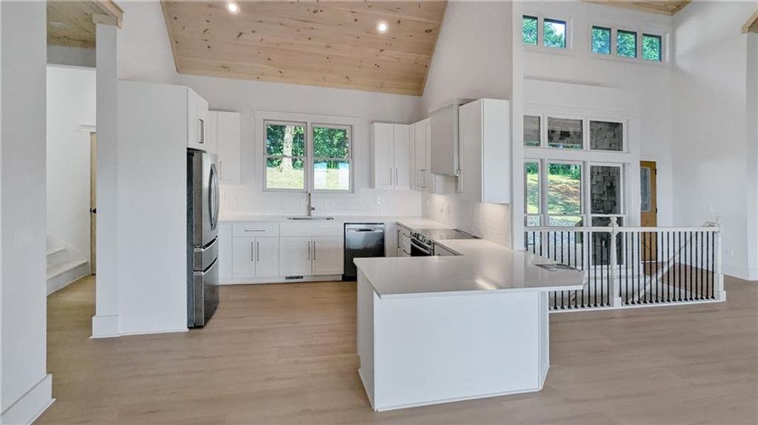 Furnished interior view inside a new home in , Jasper (Image 6).