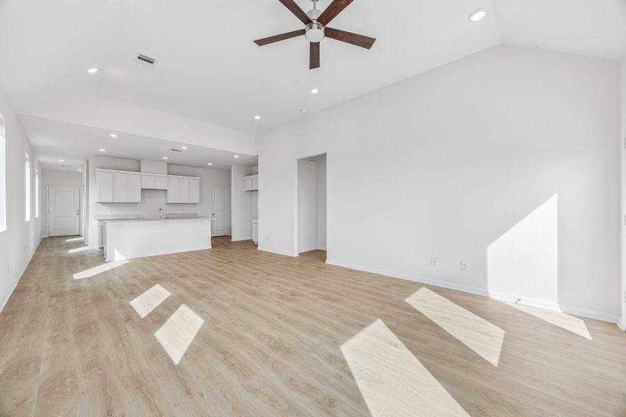Spacious, unfurnished interior of a new home in Riviera Pines, Huffman (Image 16). Spacious, unfurnished interior of a new home in Riviera Pines, Huffman (Image 16).