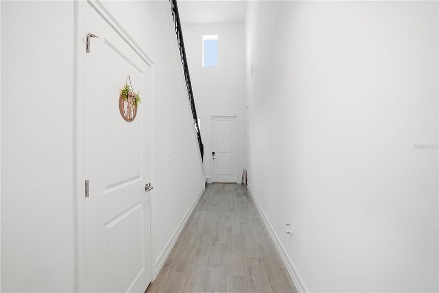 Spacious, unfurnished interior of a new home in Stonegate Preserve, Palmetto (Image 22).