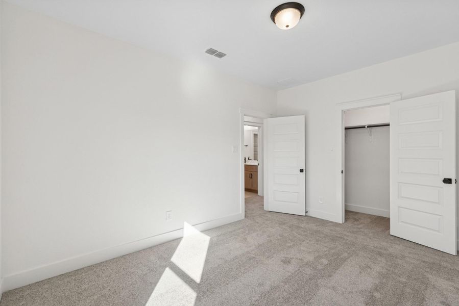 Spacious, unfurnished interior of a new home in ARTAVIA 50' Homesites, Conroe (Image 24).