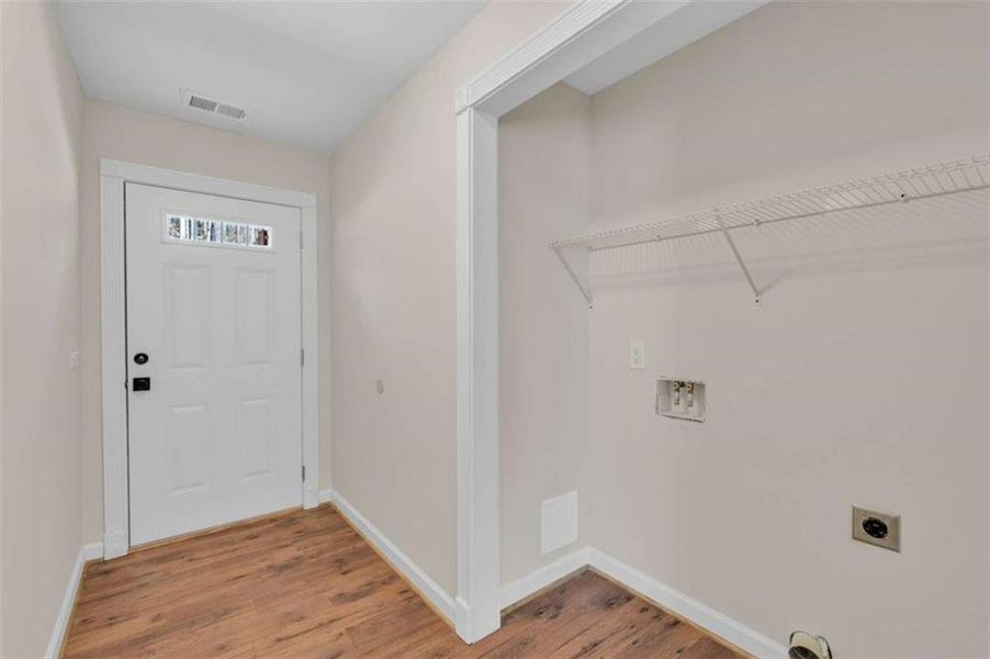 Spacious, unfurnished interior of a new home in , Temple (Image 25).