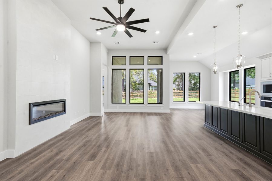 Spacious, unfurnished interior of a new home in Timber Hollow, Magnolia (Image 15). Spacious, unfurnished interior of a new home in Timber Hollow, Magnolia (Image 15).