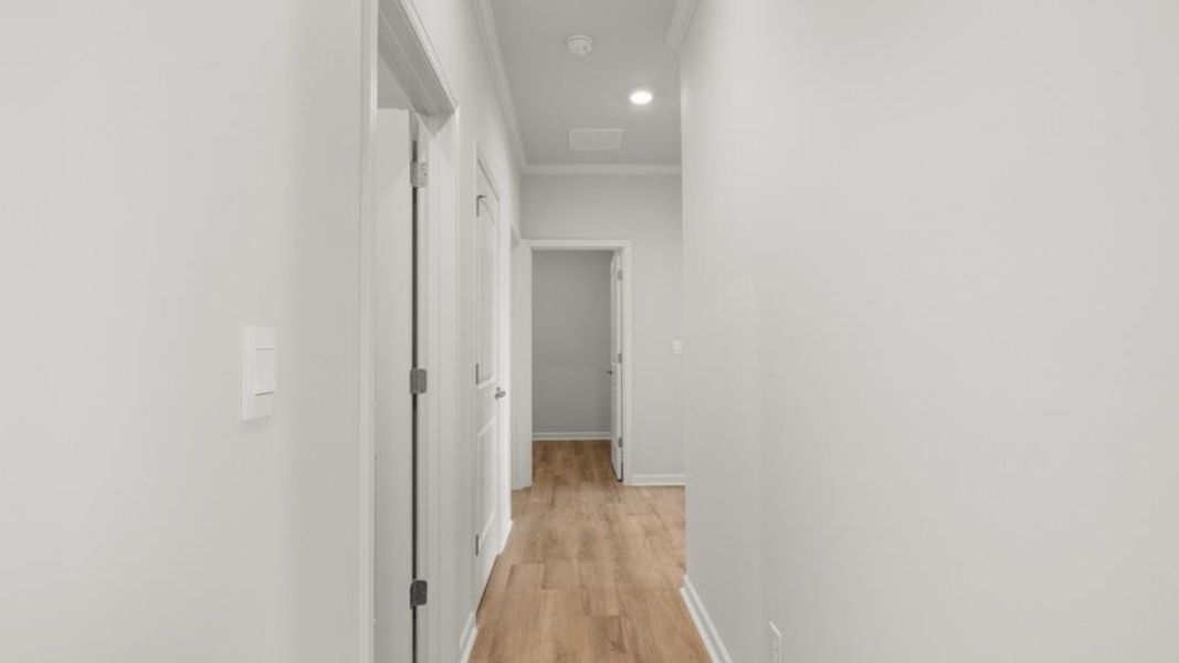 Spacious, unfurnished interior of a new home in Fairway 17 at Mirror Lake, Villa Rica (Image 10).