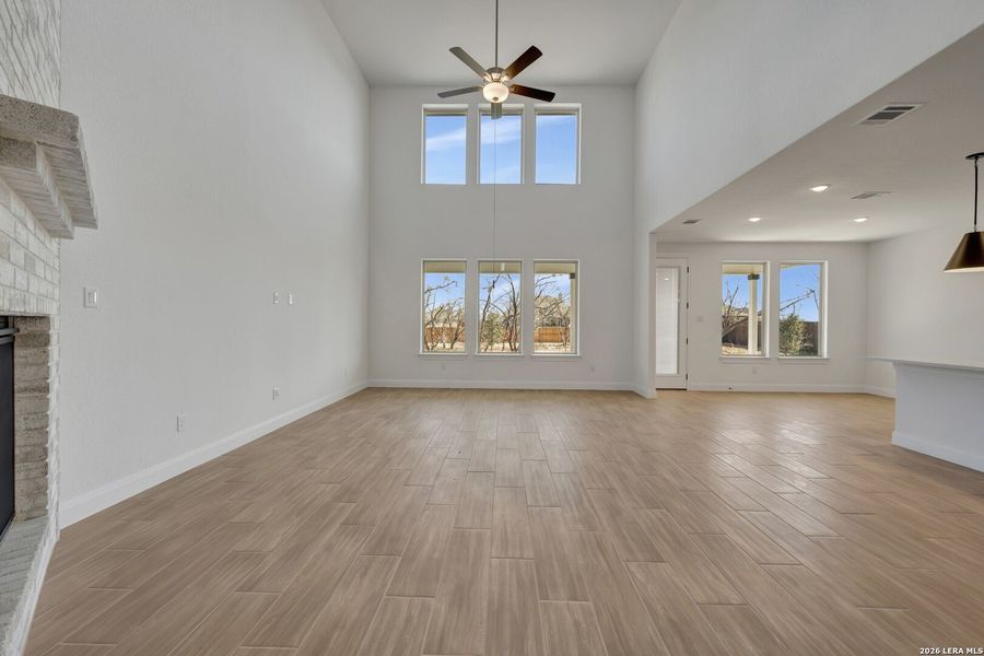 Spacious, unfurnished interior of a new home in Everly Estates, San Antonio (Image 28).