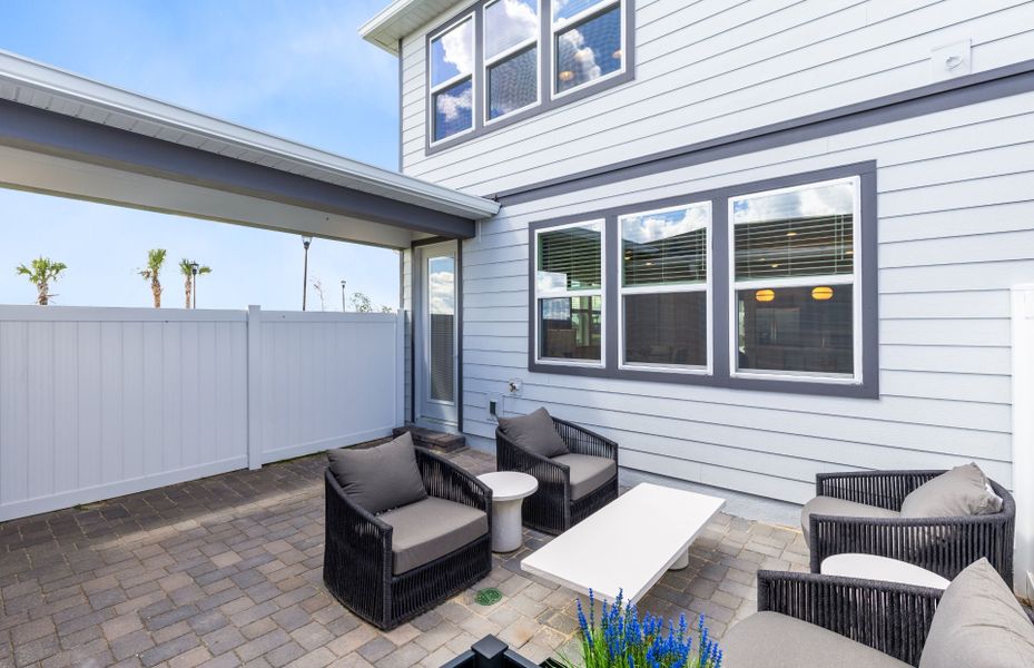 Representative exterior details of a home built from the Trailwood - Exterior Unit by Pulte Homes in Lakehaven Estates, Clermont (Image 3). Representative exterior details of a home built from the Trailwood - Exterior Unit by Pulte Homes in Lakehaven Estates, Clermont (Image 3).