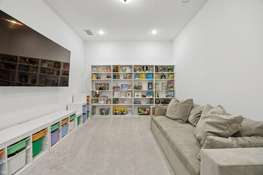 Furnished interior view inside a new home in , Fort Worth (Image 11).