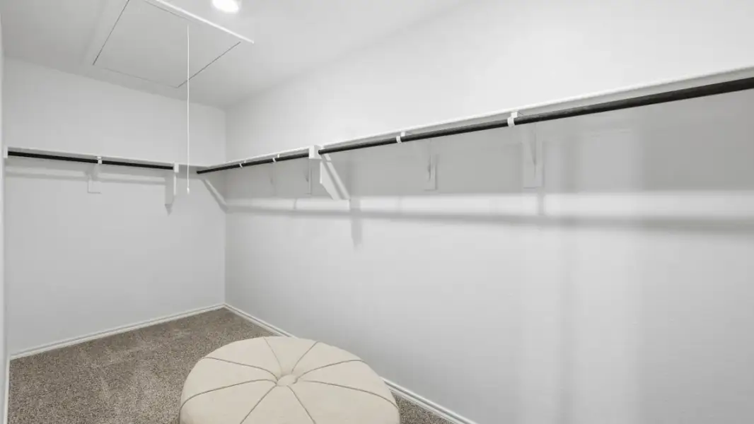 Spacious, unfurnished interior of a new home in Longhorn Estates, Fort Worth (Image 20).