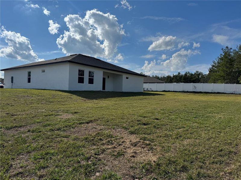 Exterior details and patio area of a home in , Ocala (Image 3).