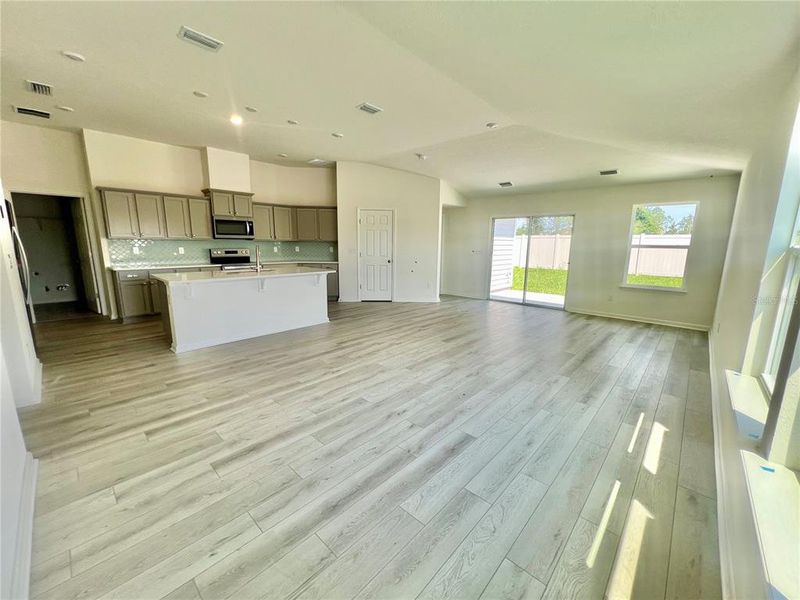 Image 12 of a home in Whiteview Village.