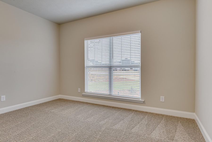 Spacious, unfurnished interior of a new home in , Edgefield (Image 9).