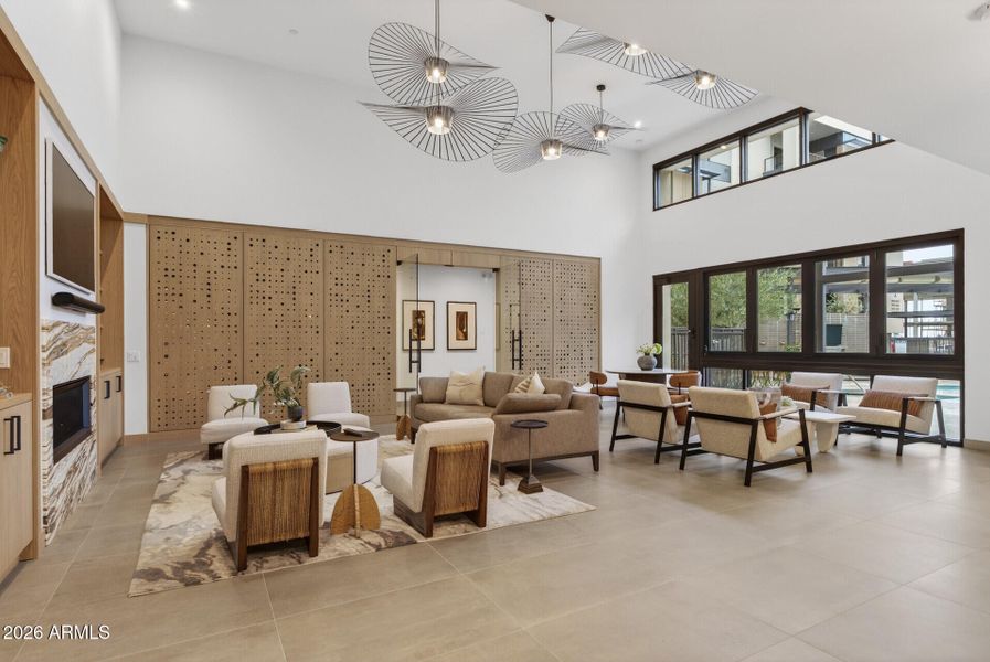 80_19355_N_73rd_Way80_mls