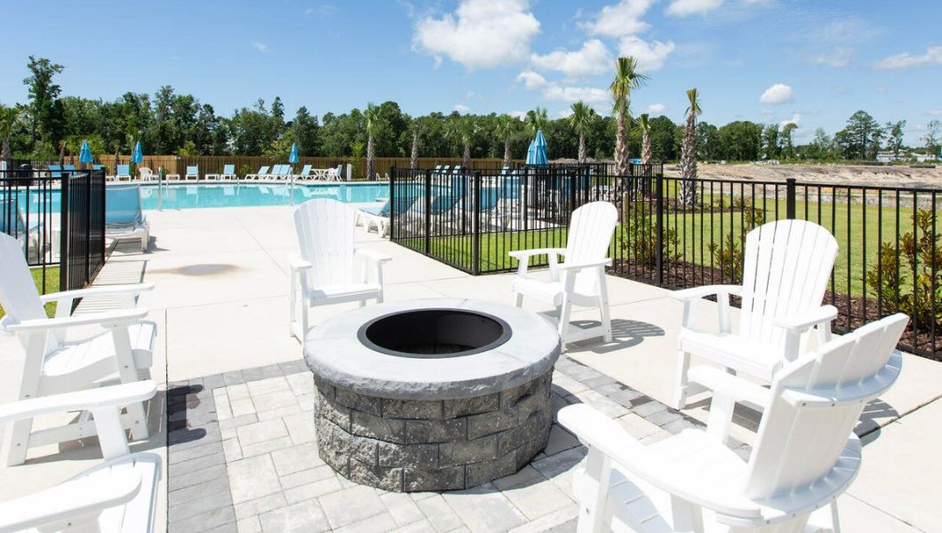 Community amenities in Waterside Townhomes, Surf City (Image 39).