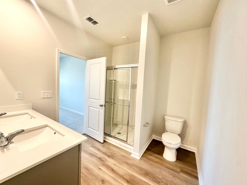 Furnished interior view inside a new home in Arcadia, Myrtle Beach (Image 9).