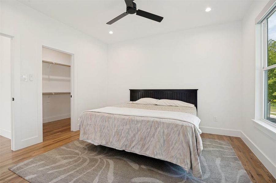 Furnished interior view inside a new home in , Dallas (Image 17).