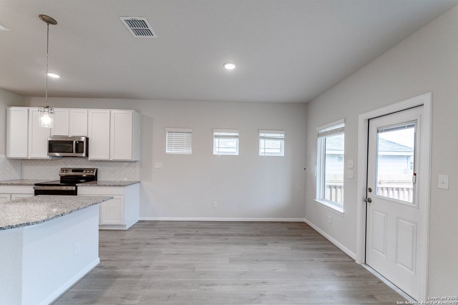 Image 16 of a home in Cloud Country.