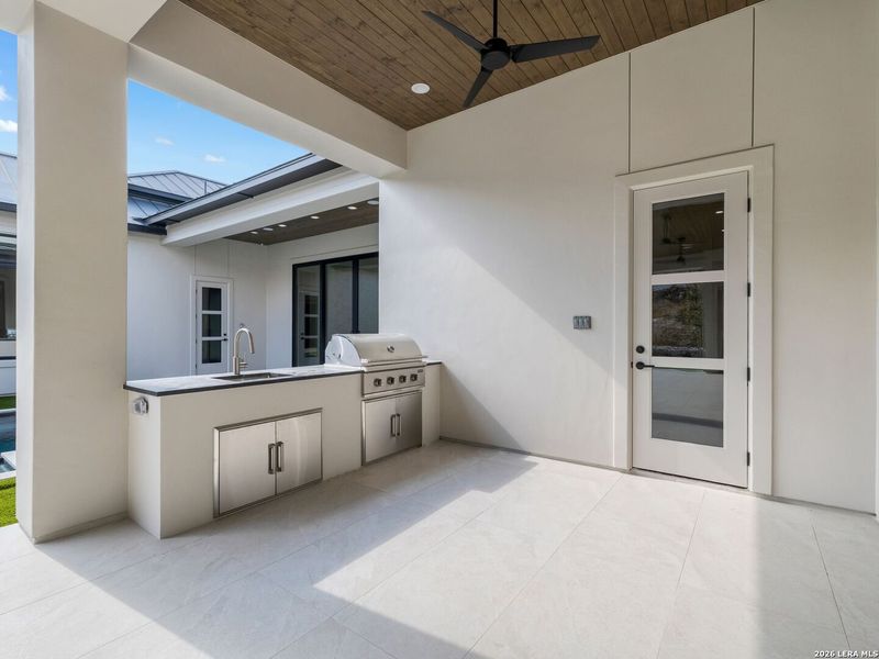 Exterior details and patio area of a home in , San Antonio (Image 35).