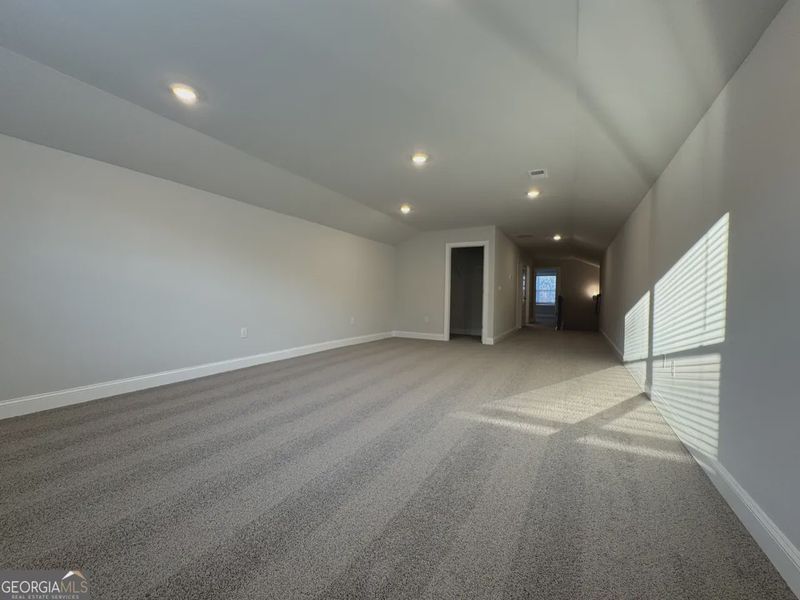 Spacious, unfurnished interior of a new home in Tuscany Hills, Douglasville (Image 28). Spacious, unfurnished interior of a new home in Tuscany Hills, Douglasville (Image 28).