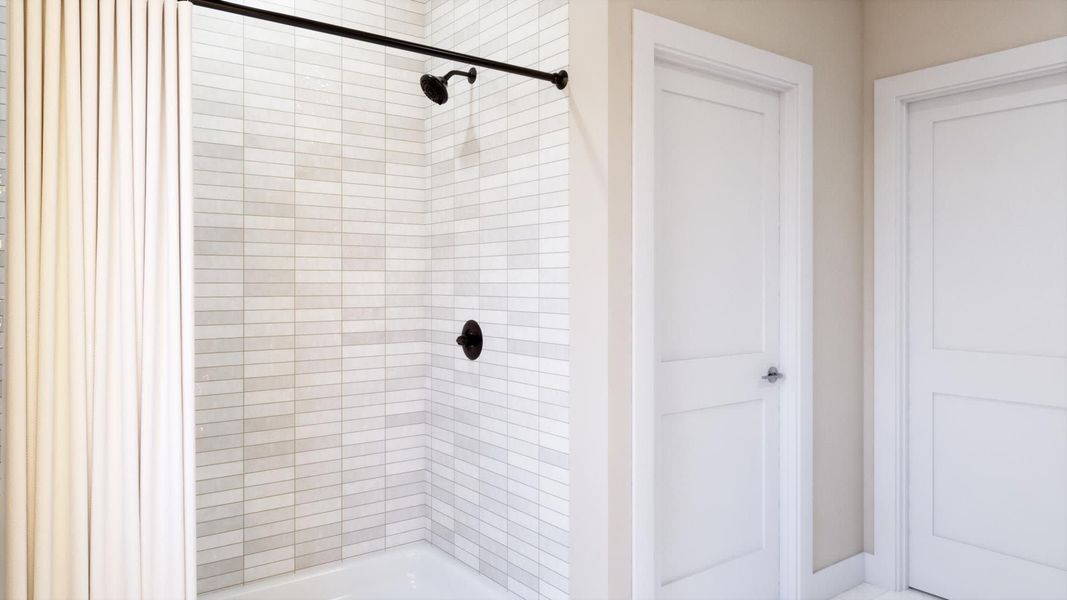 Primary Bathroom | Luna | Hodges Reserve | New Homes In Howey-in-the-Hills, FL by Landsea Homes Primary Bathroom | Luna | Hodges Reserve | New Homes In Howey-in-the-Hills, FL by Landsea Homes