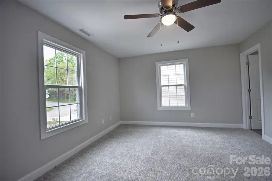 Spacious, unfurnished interior of a new home in , Hickory (Image 31).