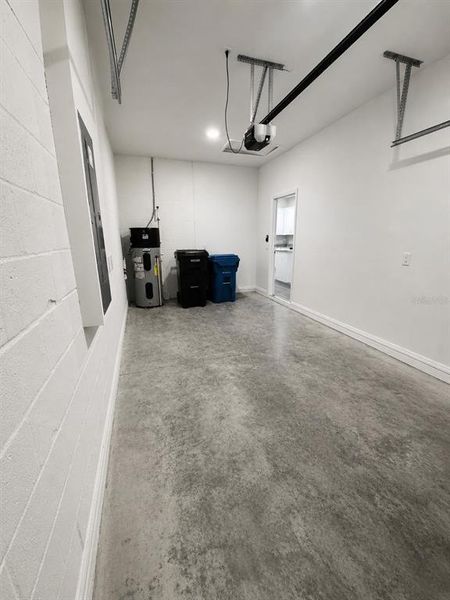 Spacious, unfurnished interior of a new home in , Tampa (Image 23). Spacious, unfurnished interior of a new home in , Tampa (Image 23).