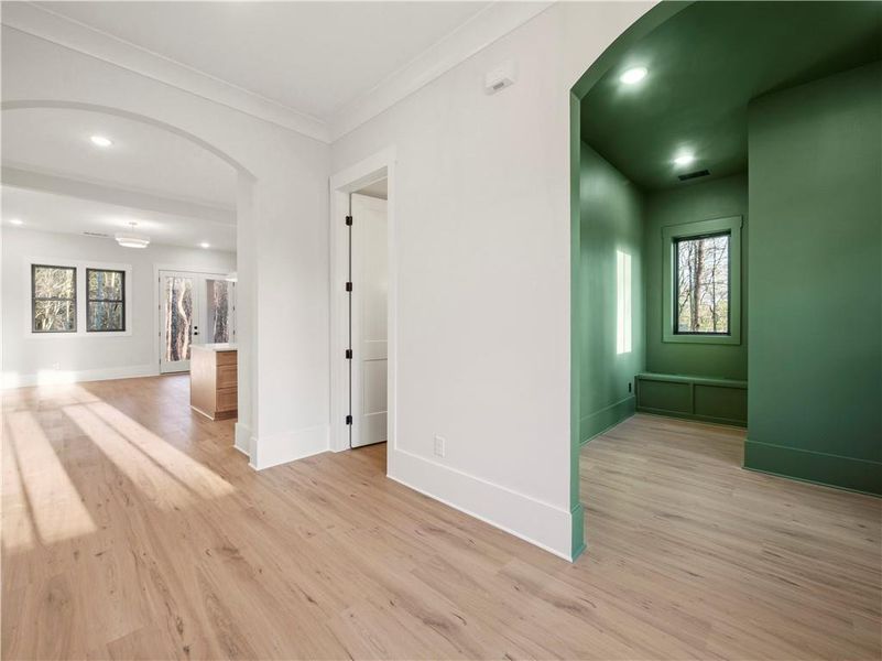 Spacious, unfurnished interior of a new home in , Gainesville (Image 51).