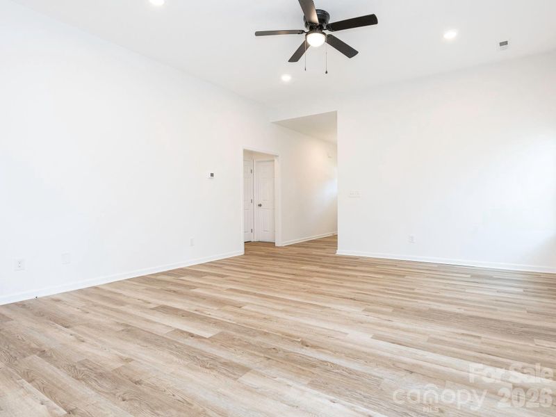 Spacious, unfurnished interior of a new home in , Rock Hill (Image 25).