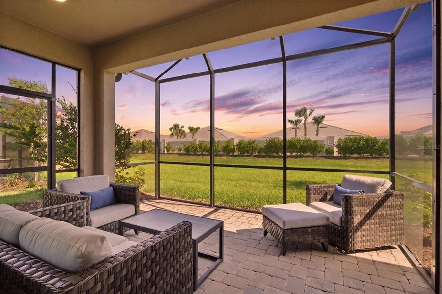 Exterior details and patio area of a home in , Bradenton (Image 20).