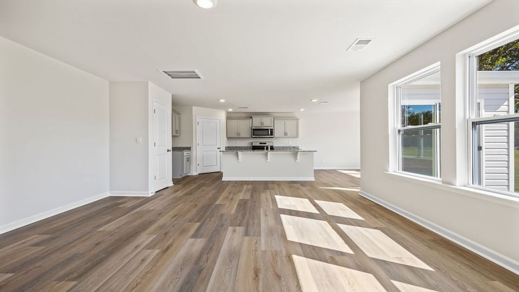 Spacious, unfurnished interior of a new home in Varner Station, Woodruff (Image 16).