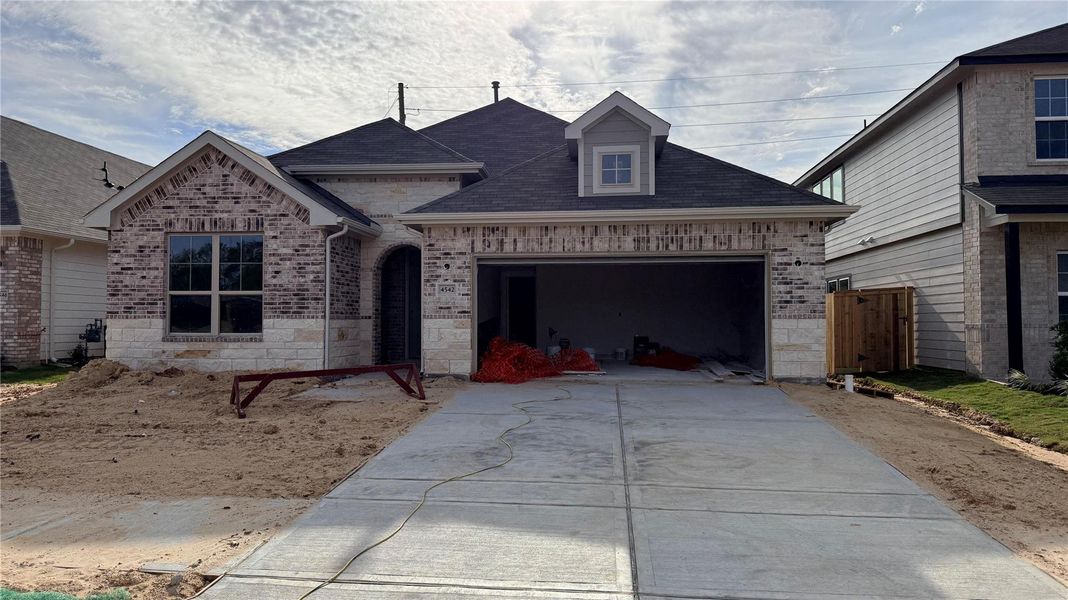 In-progress construction of a new home in Colony at Pinehurst, Pinehurst, TX (Image 7).