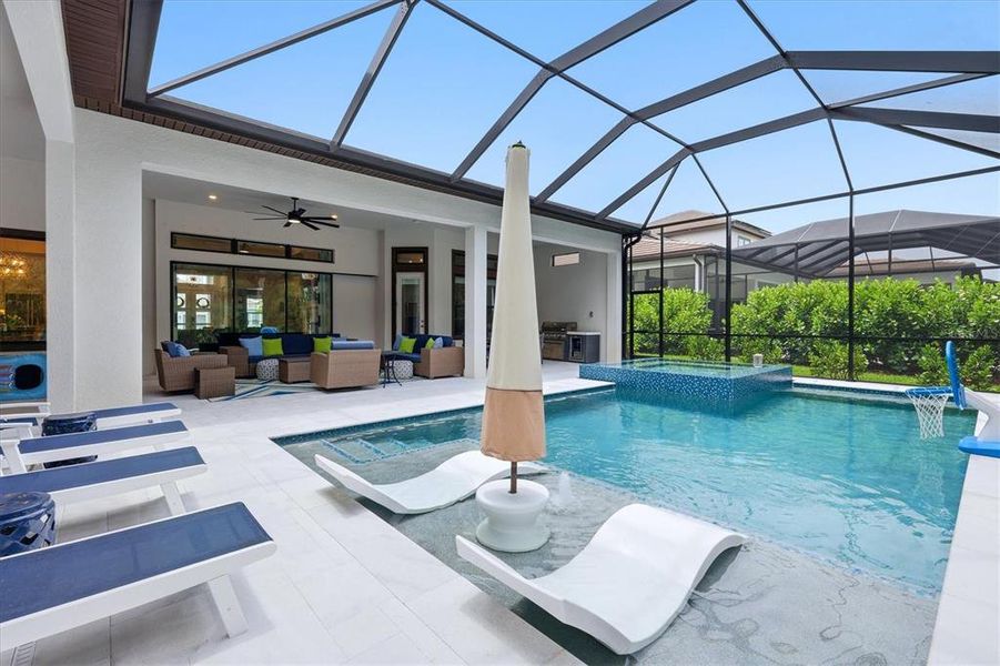 Exterior details and patio area of a home in , Sarasota (Image 4).