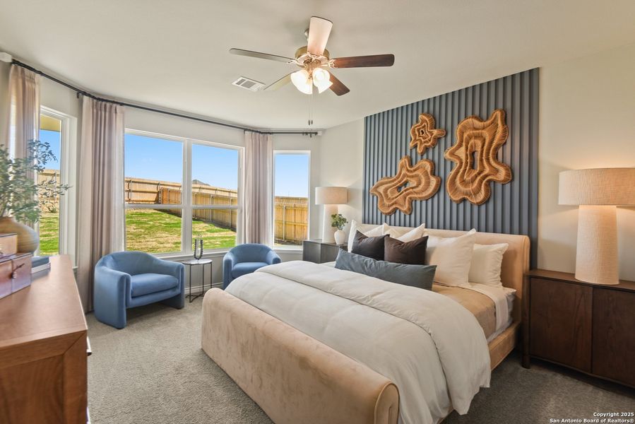 Furnished interior view inside a new home in Cinco Lakes, San Antonio (Image 9).