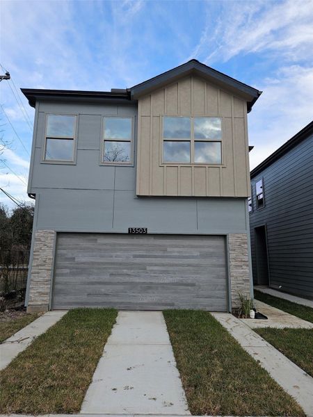 Front exterior of a new home in , Houston, TX, highlighting curb appeal (Image 22).