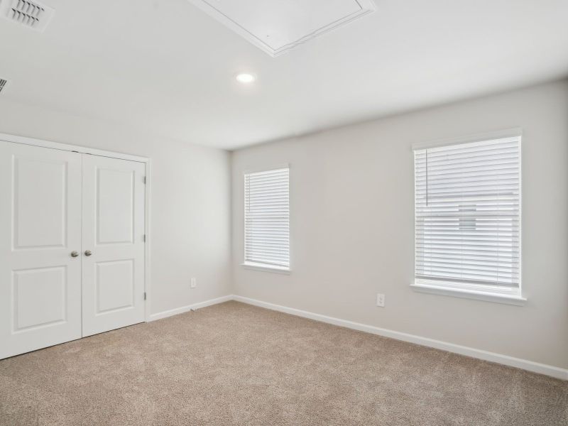 Spacious, unfurnished interior of a new home in Martin Springs - Cottage Series, Lawrenceville (Image 16).