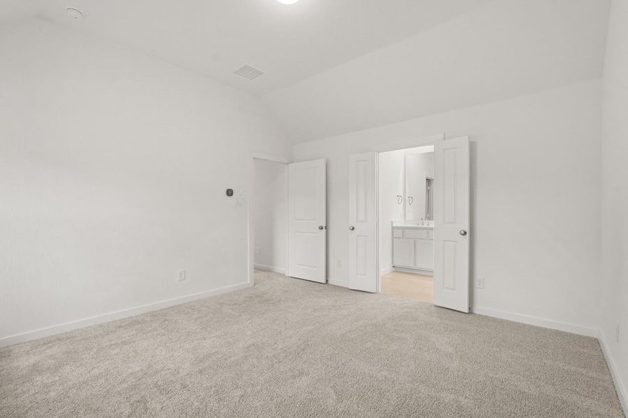 Spacious, unfurnished interior of a new home in , Montgomery (Image 12).
