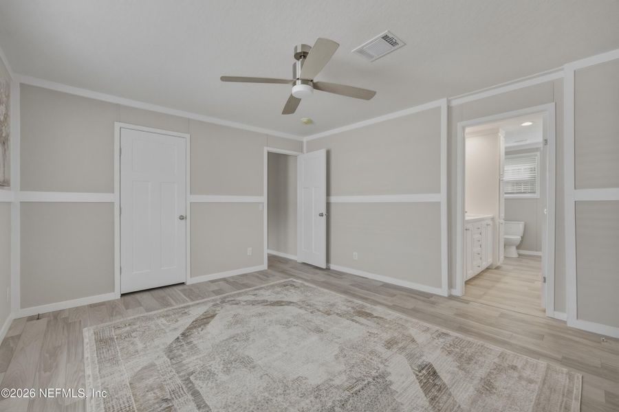 Spacious, unfurnished interior of a new home in , Middleburg (Image 19). Spacious, unfurnished interior of a new home in , Middleburg (Image 19).