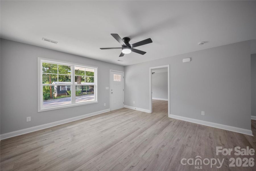 Spacious, unfurnished interior of a new home in , Kannapolis (Image 12).