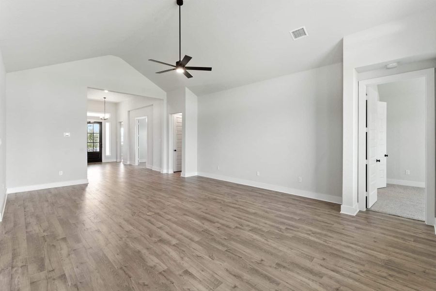 Spacious, unfurnished interior of a new home in Alsatian Oaks, Castroville (Image 26).