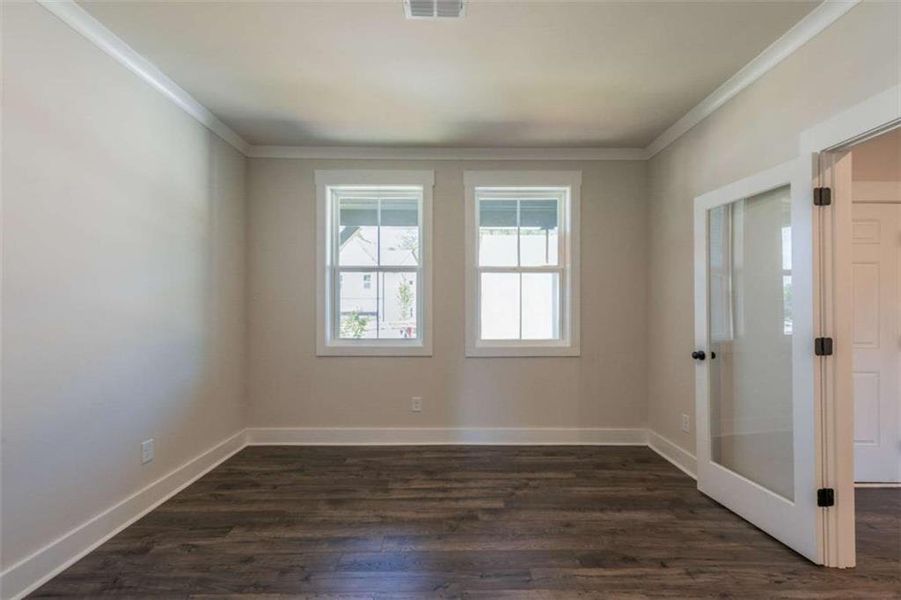 Spacious, unfurnished interior of a new home in Cambridge at Steels Bridge, Canton (Image 19).