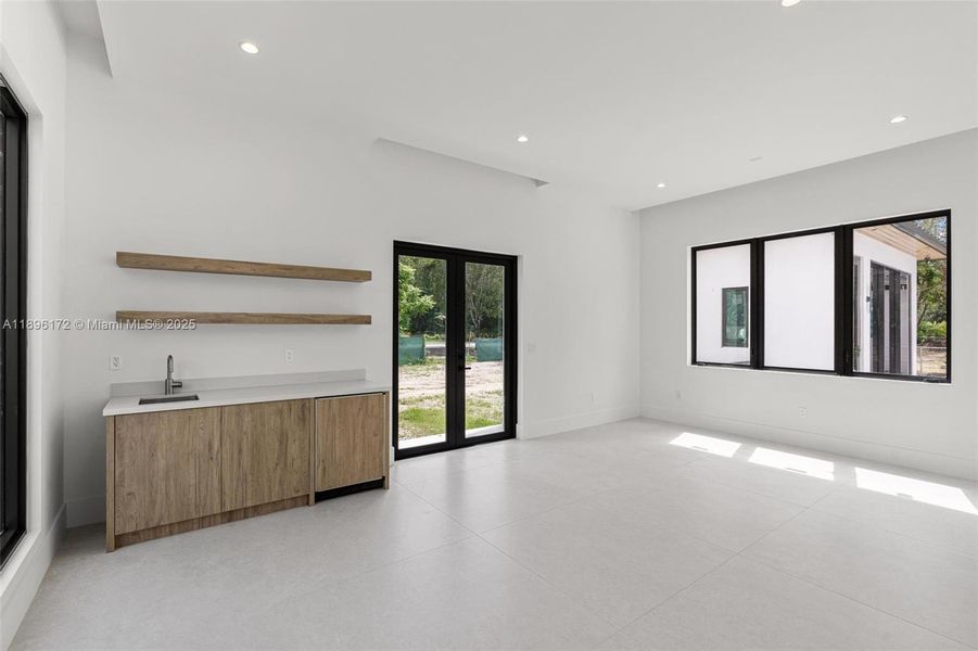 Spacious, unfurnished interior of a new home in , Palmetto Bay (Image 21). Spacious, unfurnished interior of a new home in , Palmetto Bay (Image 21).