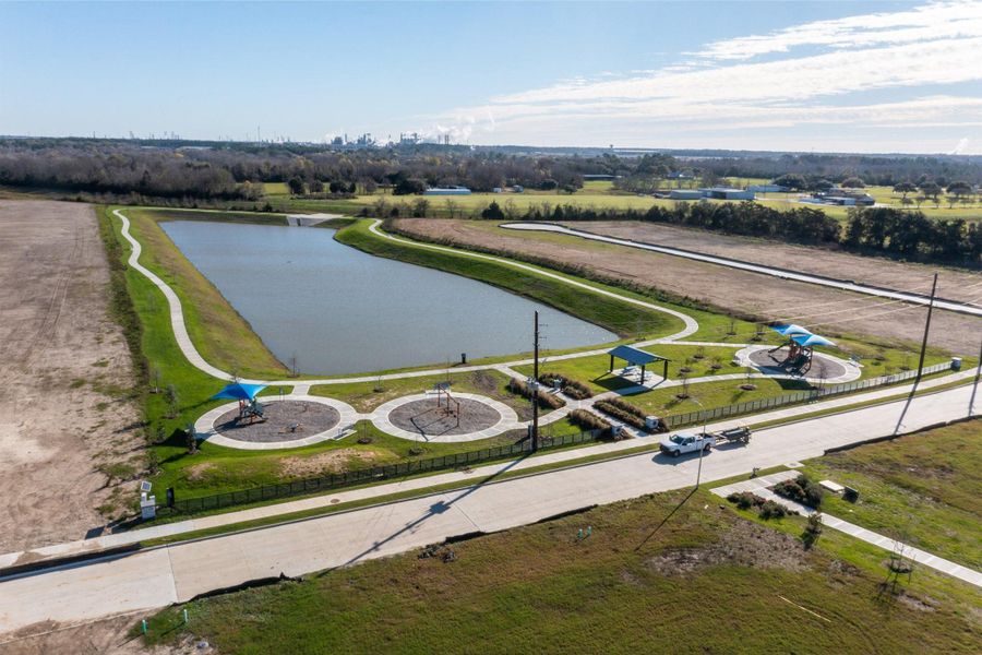 Community amenities in Bay Creek, Baytown (Image 22).