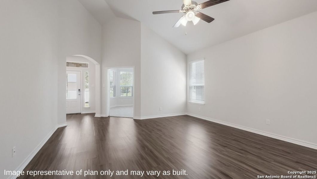 Spacious, unfurnished interior of a new home in Brookstone Creek, San Antonio (Image 13).