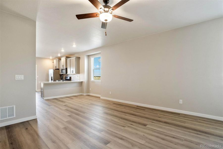 Spacious, unfurnished interior of a new home in Second Creek Farm, Commerce City (Image 14).