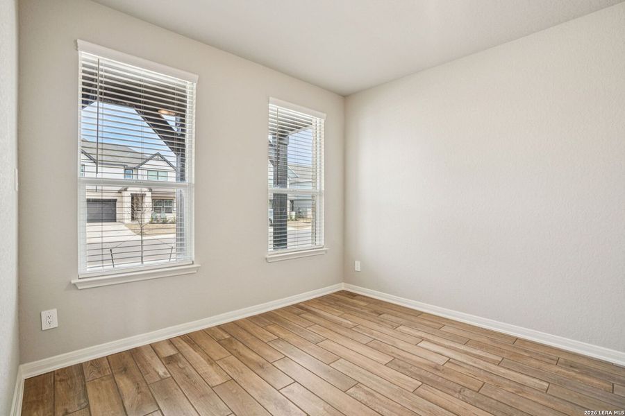 Spacious, unfurnished interior of a new home in Estancia Ranch - Classic Series, San Antonio (Image 43).