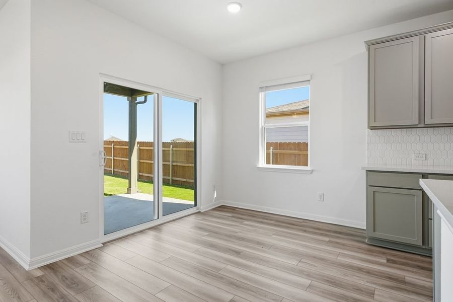 Spacious, unfurnished interior of a new home in Emory Crossing 50s, Hutto (Image 14).