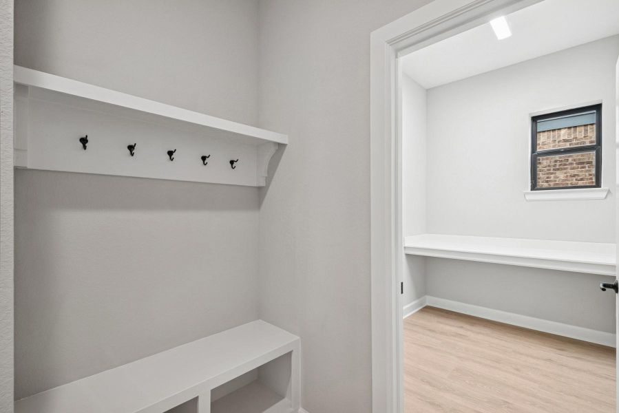 Spacious, unfurnished interior of a new home in Grange 45' Homesites, Katy (Image 38). Spacious, unfurnished interior of a new home in Grange 45' Homesites, Katy (Image 38).