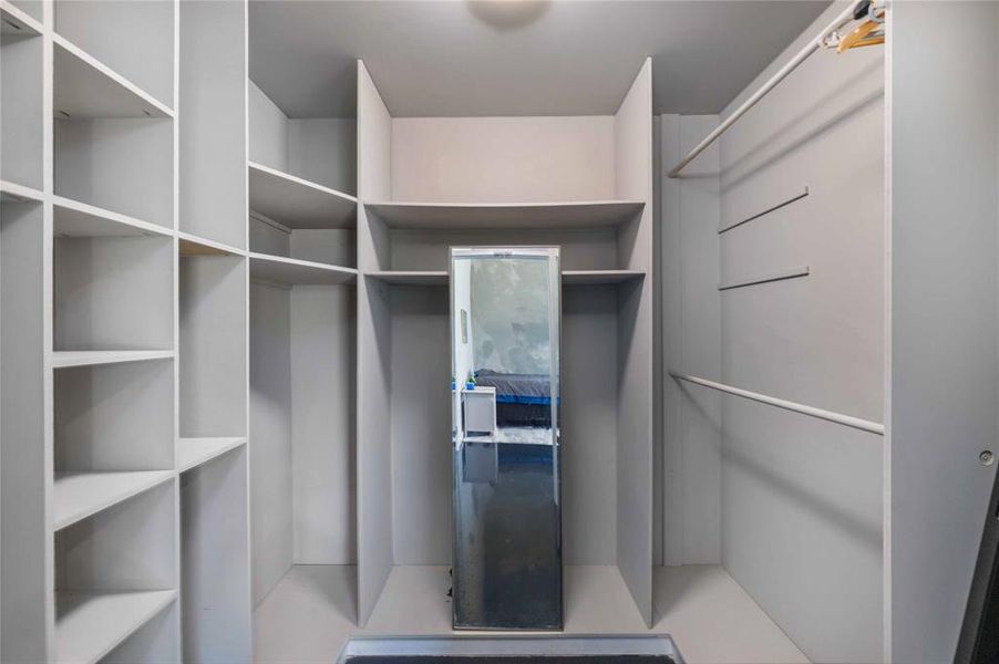 Furnished interior view inside a new home in , Bangs (Image 12).