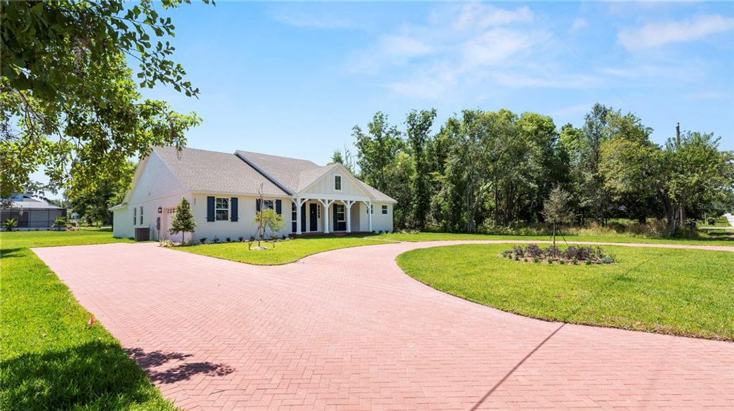 Community amenities in , Lakeland (Image 42).